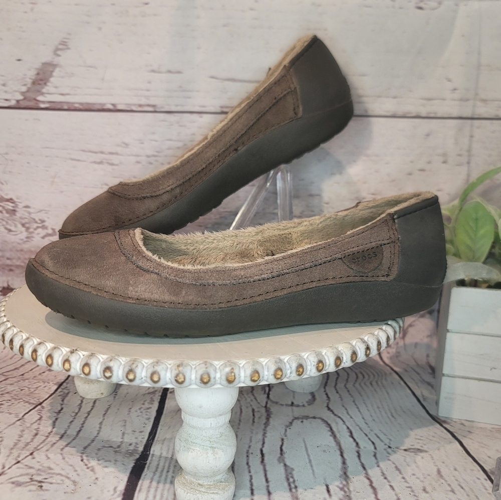 Crocs Mammoth Winter Ballet Flats in Brown Suede. Size 8W - Picture 2 of 11